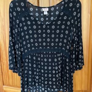 Y2K~Mossimo Supply Co. Black and White Relaxed Blouse~